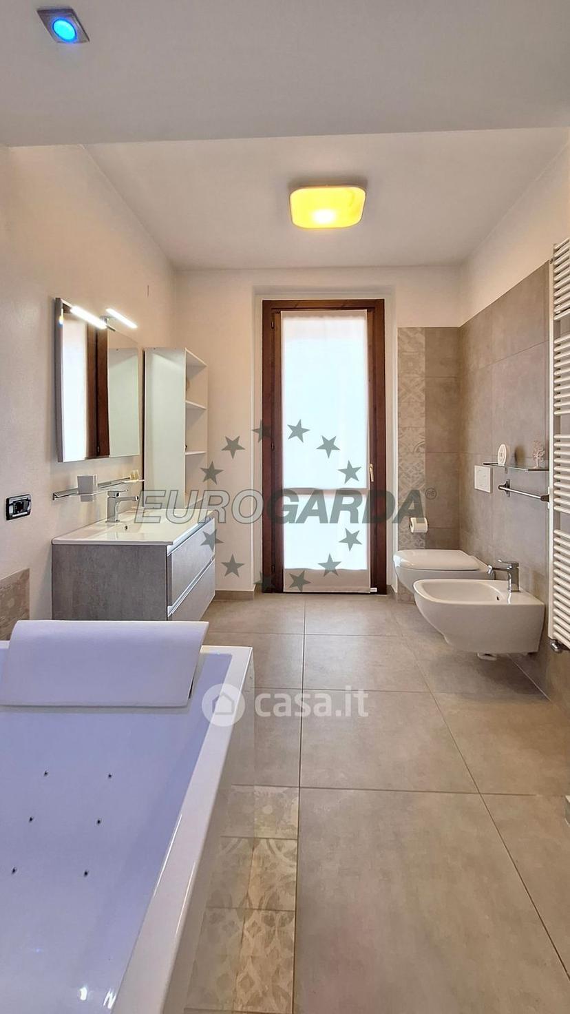 Villa in Via Dosso 10 — foto 17 di 60