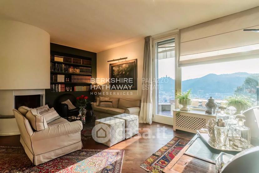 Villa in Via Per Brunate — foto 18 di 44