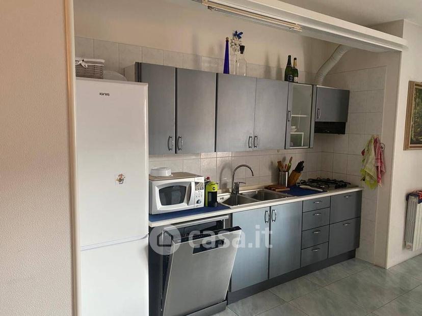 Trilocale in Via Valle d'Aosta — foto 3 di 8