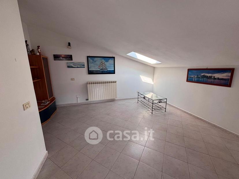 Trilocale in Via San Venanzio 19 — foto 2 di 10