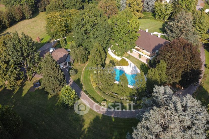 Villa in Via Alcide de Gasperi — foto 42 di 45