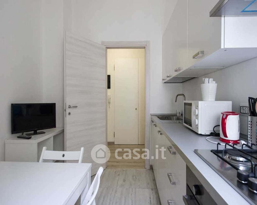 Stanza in Via del Borgo di San Pietro 59 — foto 19 di 20