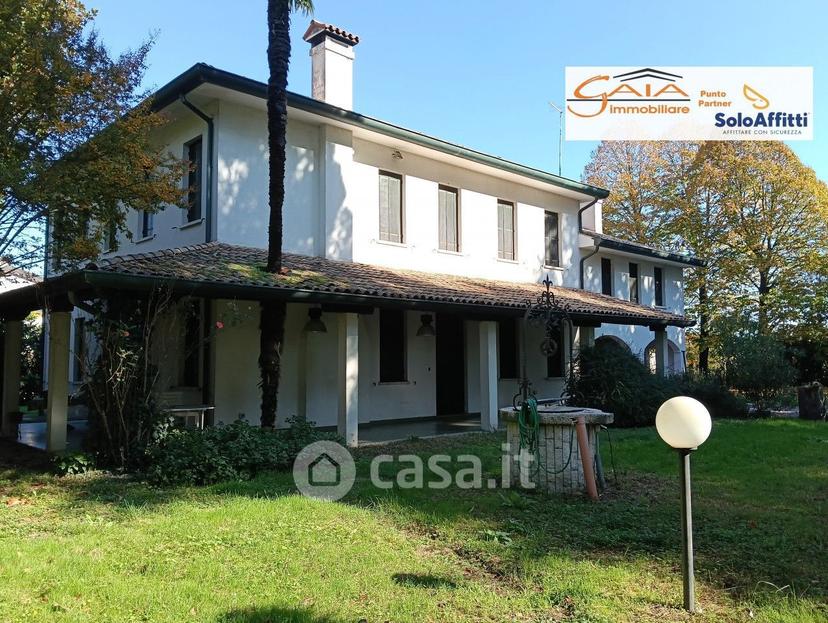 Villa in Via A. Gramsci 46 — foto 33 di 53