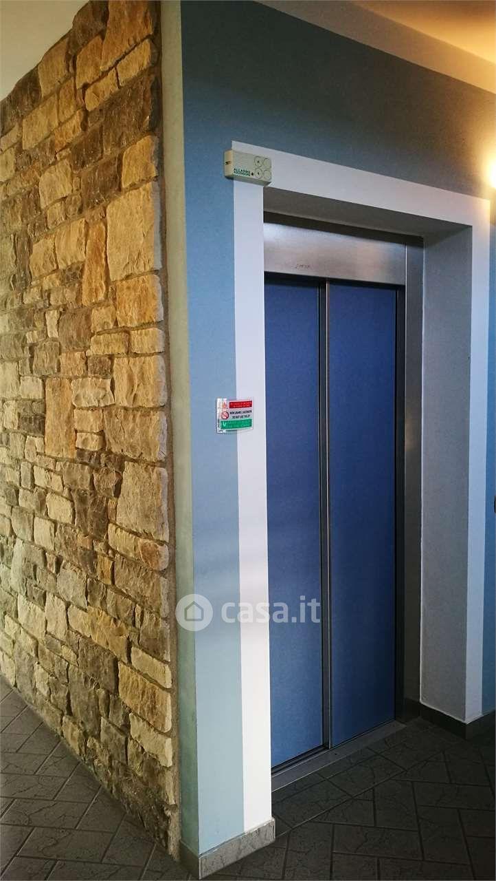 Trilocale in Via Milano 74 — foto 15 di 31