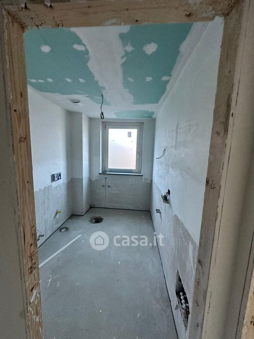 Quadrilocale in Via dei Castagni 8 — foto 9 di 23