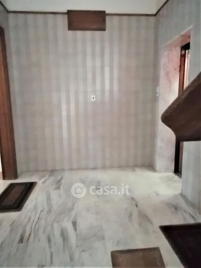 Stanza in Via Carlo Baffi 7 — foto 6 di 24