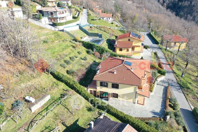Villa in Via IV Novembre 6 -8 — foto 41 di 50