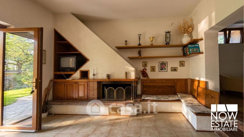 Villa in Passo della Scheggia — foto 37 di 49