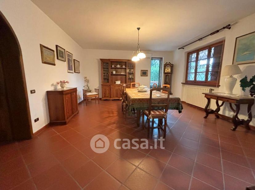 Villa in Via Romboni 55041 — foto 2 di 32