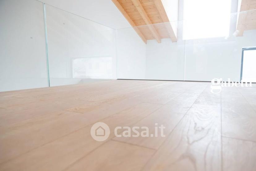 Villa in Via Fratelli Bandiera — foto 5 di 52