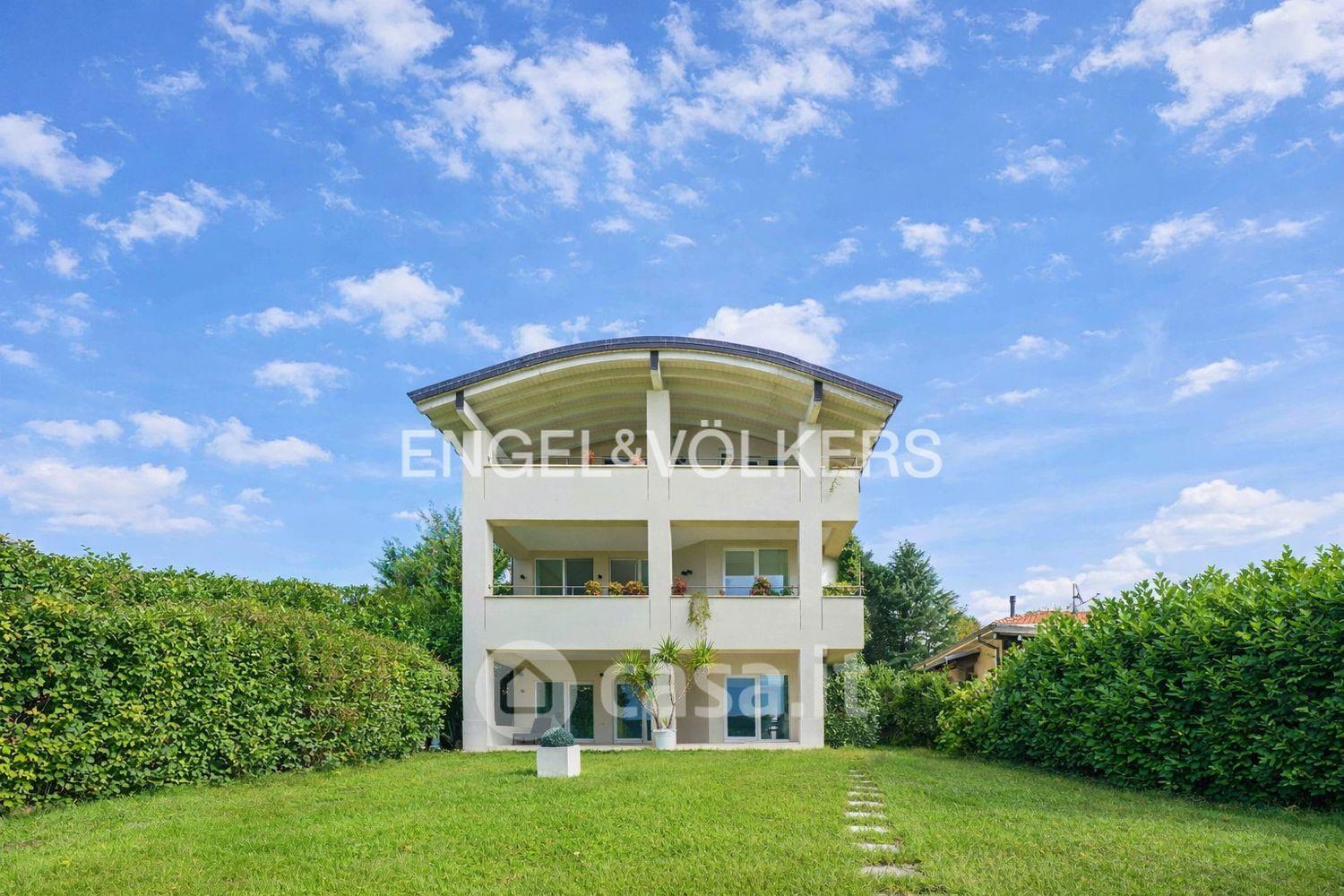 Villa in Via delle Carbonaie 14