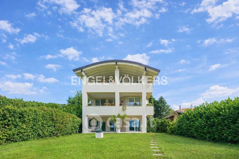 Villa in Via delle Carbonaie 14