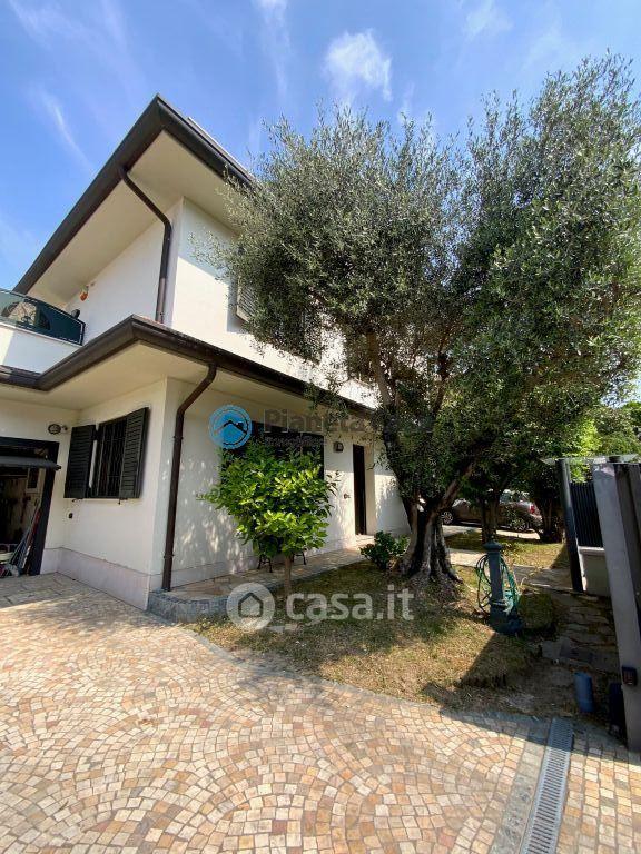 Villa in Via Antonio Simeone Sografi 11 — foto 17 di 33