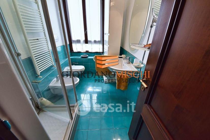 Appartamento in Via A. Villa 20 — foto 11 di 53