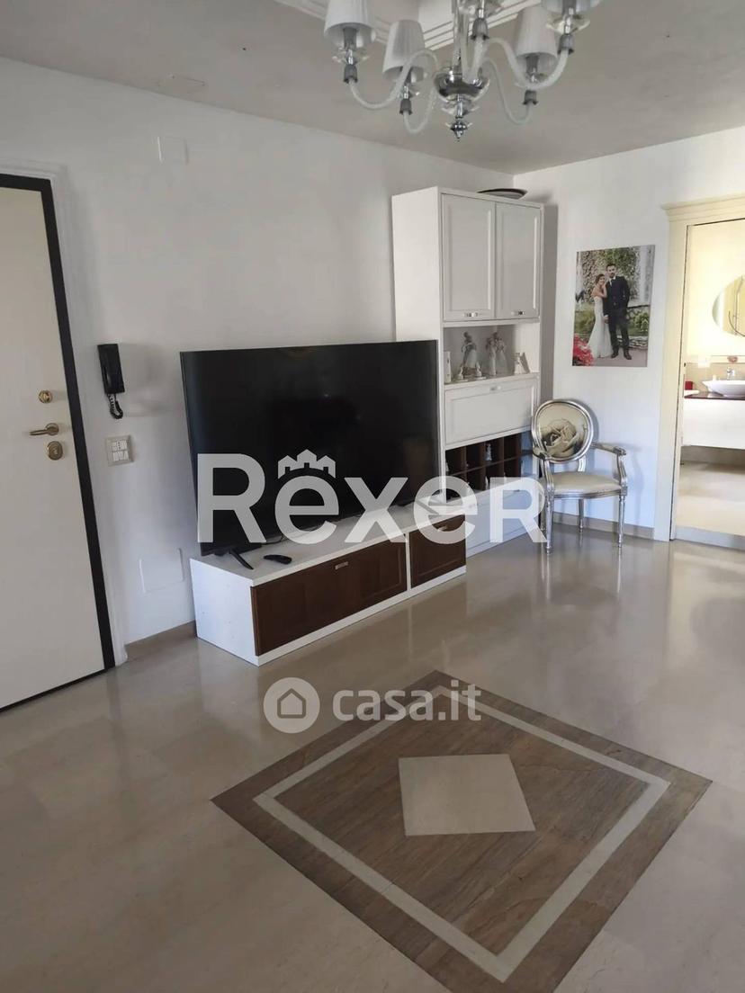 Trilocale in Via Pietro Nenni — foto 18 di 34