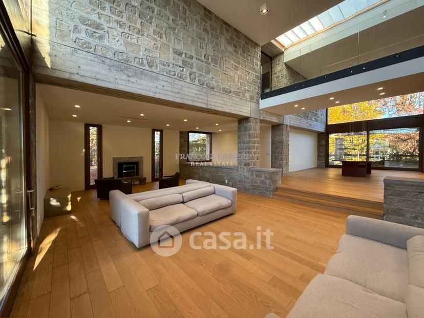 Villa in Via Alcide de Gasperi — foto 24 di 38