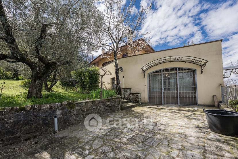 Villa in Via di Faltugnano — foto 17 di 31