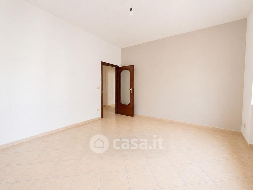 Trilocale in Via Fratelli Cervi 19 — foto 6 di 23