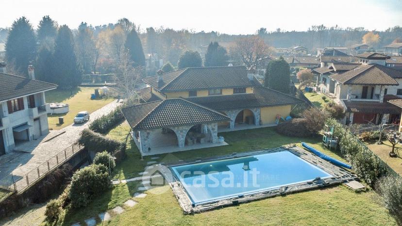 Villa in Via C. Battisti 84 — foto 20 di 39
