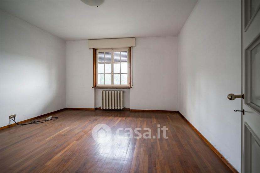 Villa in Via Don Ronchi 18 — foto 15 di 33