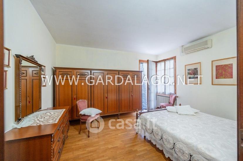 Villa in Via Carlo G. Battistoli — foto 20 di 37