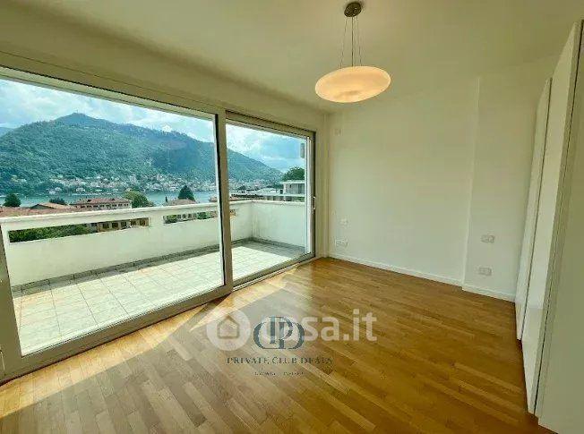 Appartamento in Via Giovio — foto 4 di 29