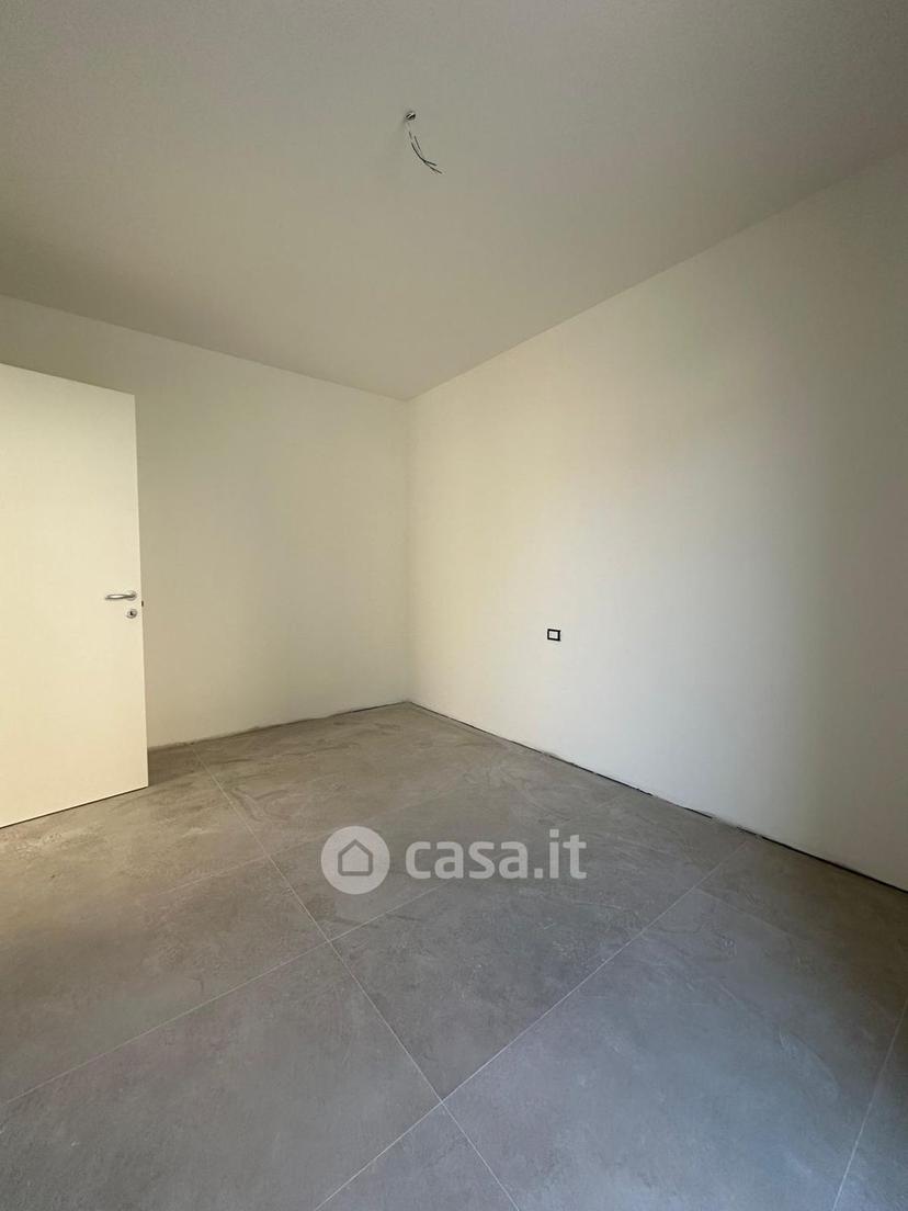 Trilocale in Via Ernest Hemingway — foto 3 di 29