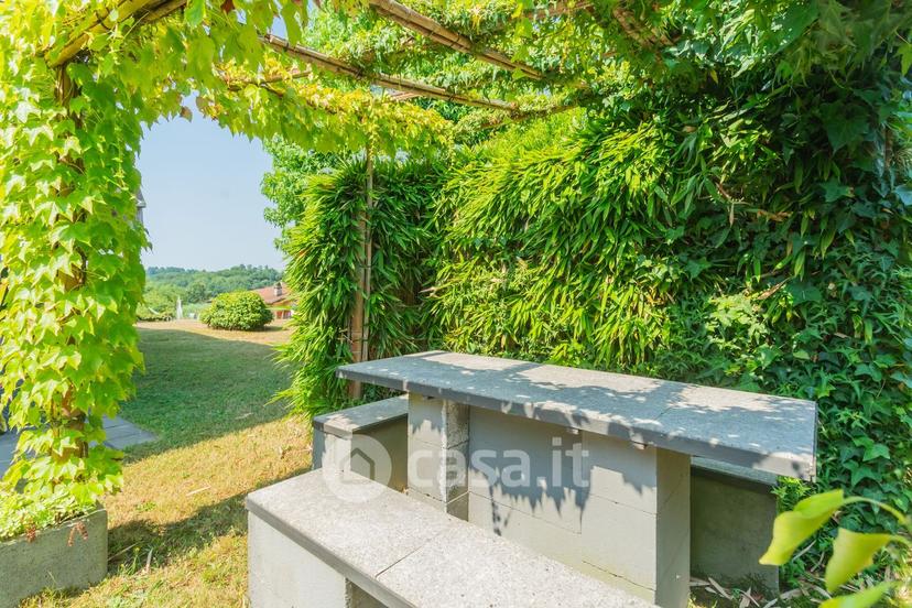 Villa in Via Gianni Rodari 69 — foto 32 di 73