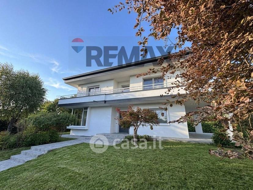 Villa in Via Guglielmo Marconi 22 — foto 12 di 28