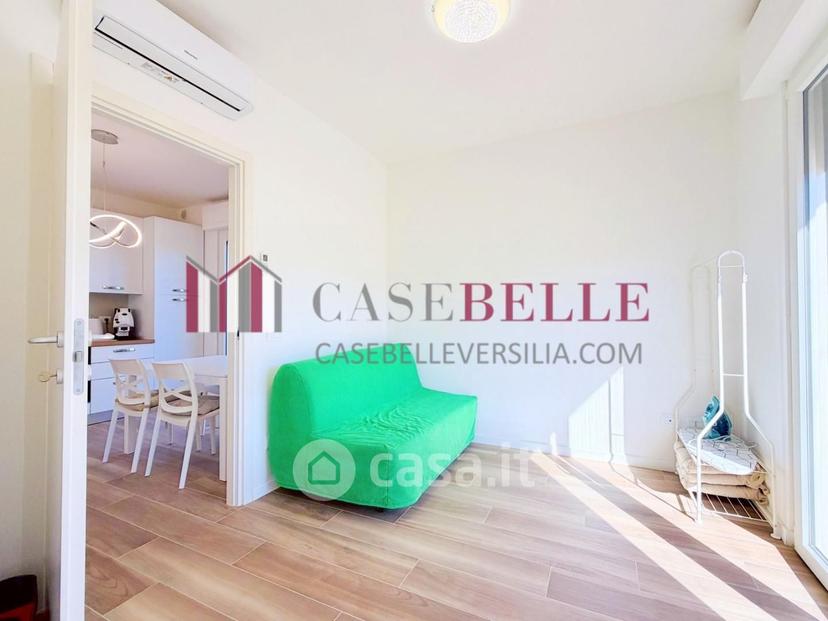 Trilocale in Via Umberto Giordano 55041 — foto 29 di 33