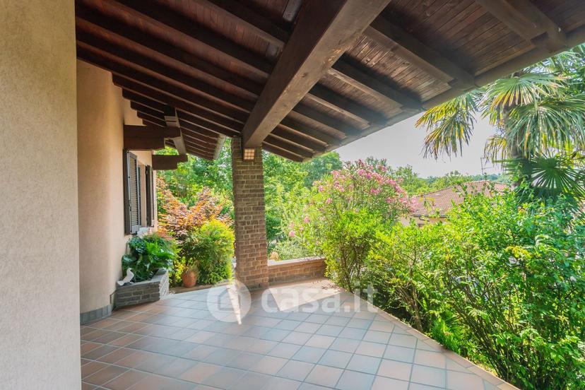 Villa in Via Gianni Rodari 69 — foto 10 di 73