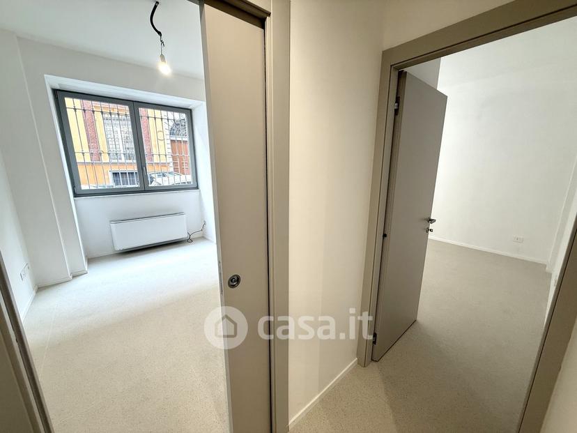 Trilocale in Via Giuseppe Parini 10 — foto 17 di 23