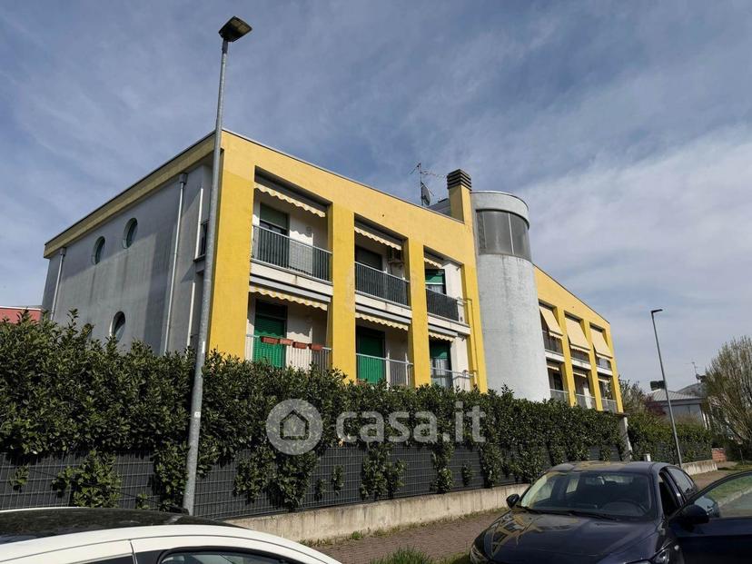 Trilocale in Via Montello 53 C — foto 12 di 29