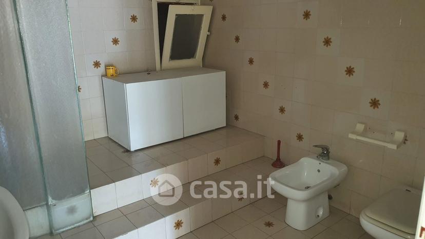 Appartamento in Via degli Oleandri 16 — foto 28 di 40