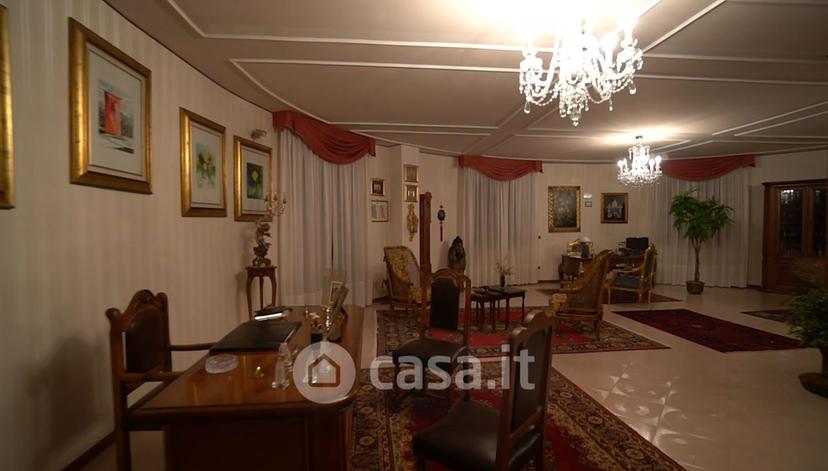 Villa in Via dei Carpini 1 — foto 18 di 51