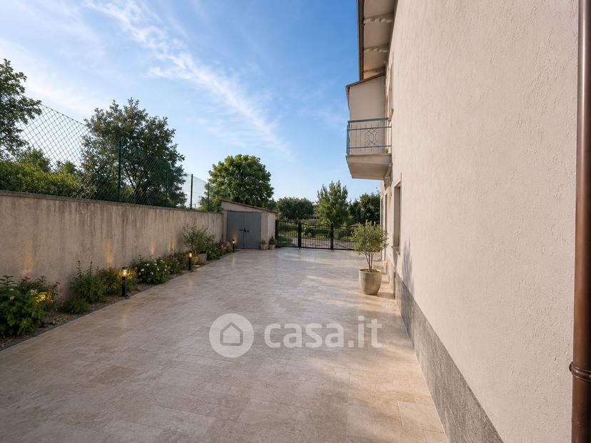 Quadrilocale in Via Badette 49 — foto 7 di 28
