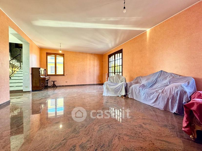 Villa in Via Adige — foto 11 di 45