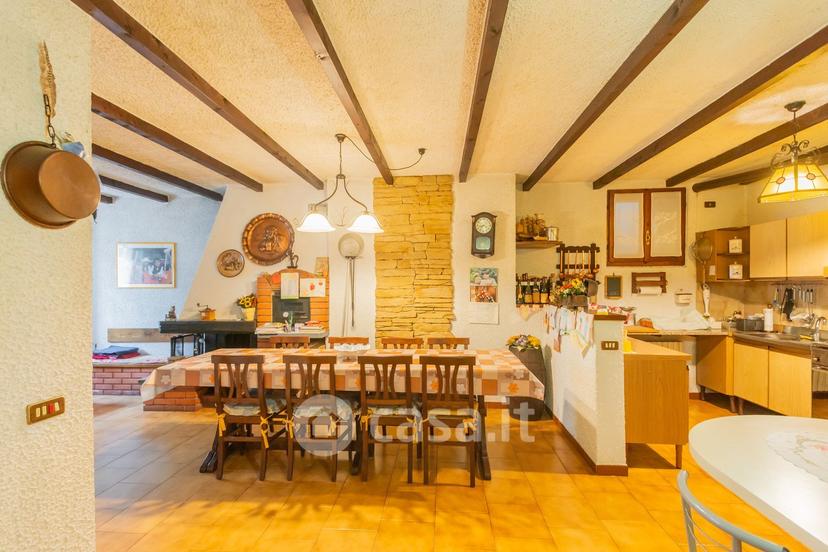 Villa in Via Gianni Rodari 69 — foto 42 di 73