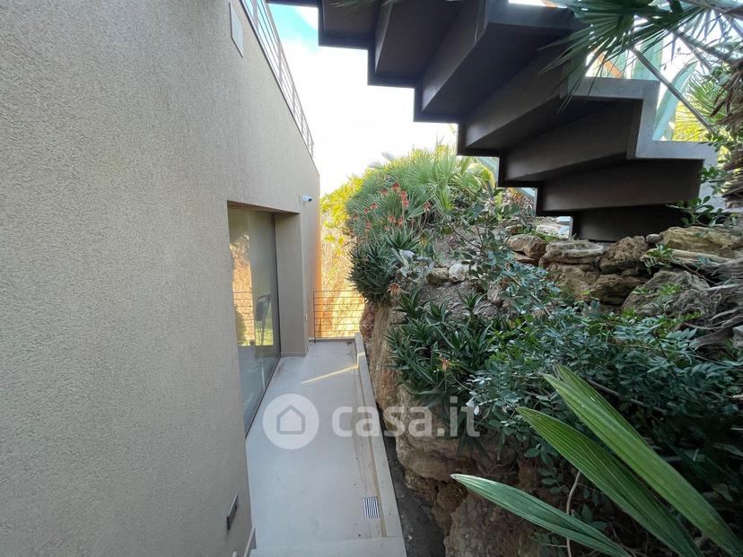 Villa in Via Caio Duilio — foto 33 di 45