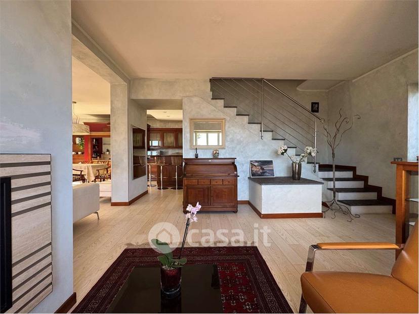Villa in Ss33 del Sempione 67 — foto 37 di 60