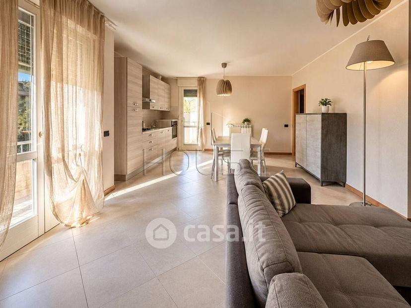 Trilocale in Via Carolina Torreggiani — foto 17 di 26