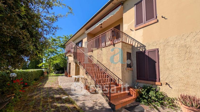 Villa in Via Cecinese — foto 31 di 56