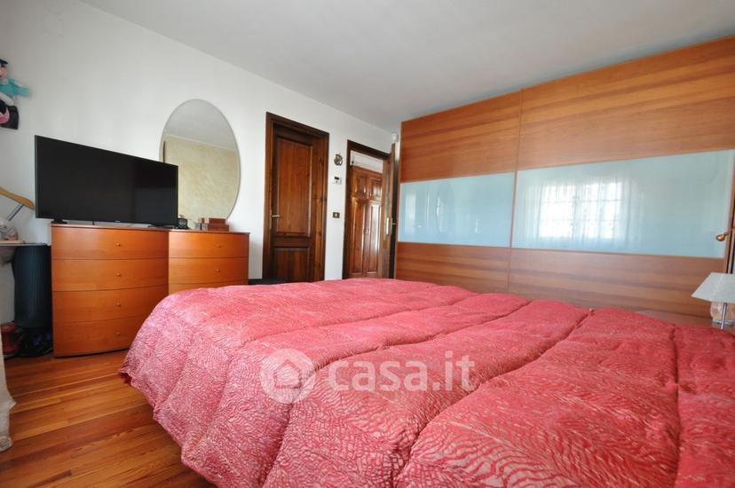 Villa in Via Leonardo da Vinci 35 — foto 22 di 42