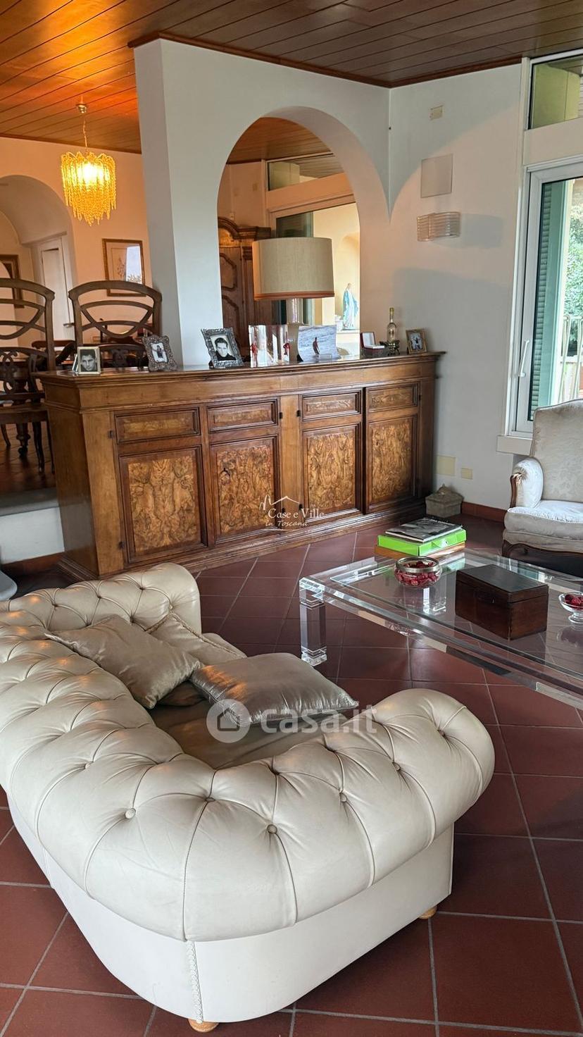 Villa in Via Montalese 58 — foto 2 di 32