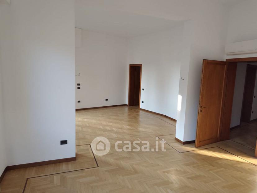 Quadrilocale in Via Beato Luca Belludi — foto 11 di 29