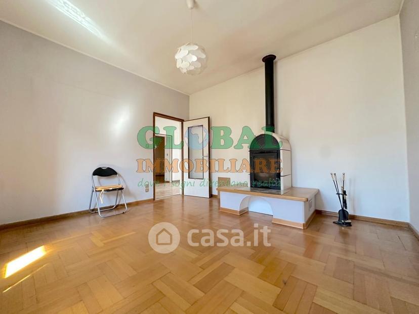 Trilocale in Via Fratelli 43 — foto 2 di 28