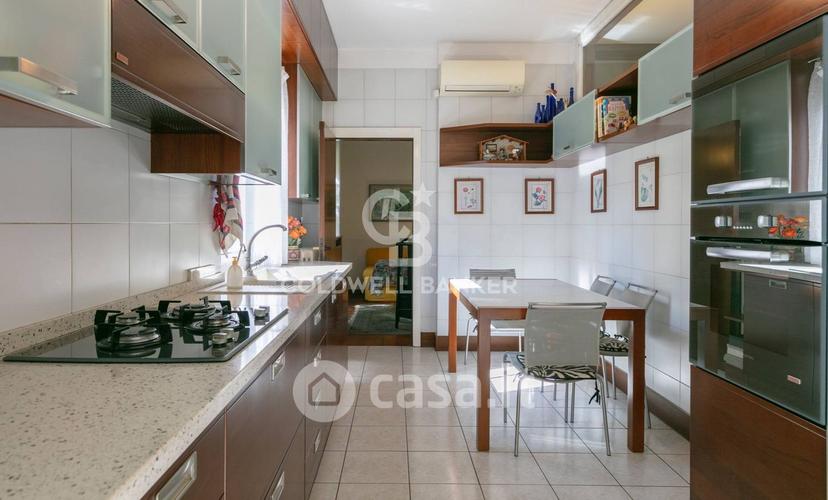 Villa in Via Martiri di Belfiore 4 — foto 13 di 39