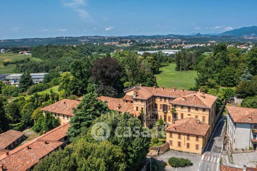 Villa in Via Giuseppe Parini 9 — foto 26 di 35