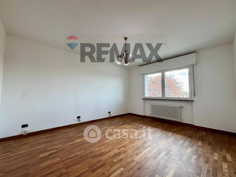 Villa in Via Guglielmo Marconi 22 — foto 16 di 28