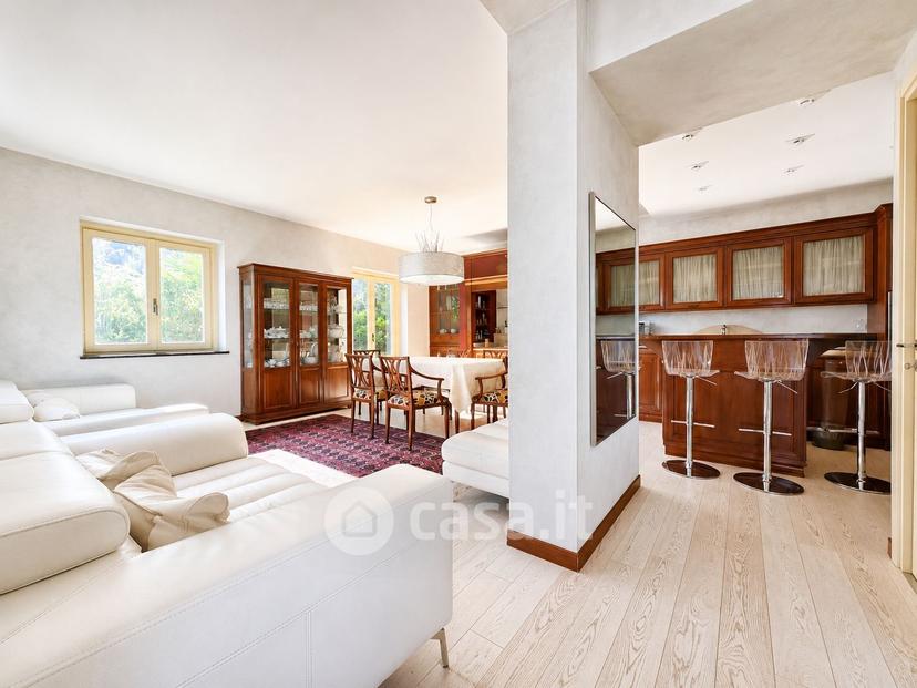Villa in Ss33 del Sempione 67 — foto 27 di 60
